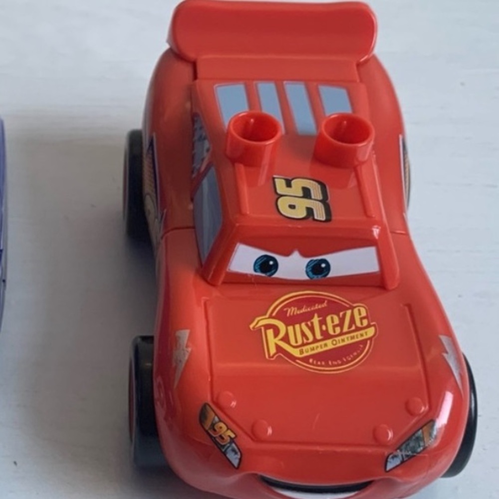 Disney Pixar Cars Lightning McQueen Toy mega blox